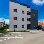Lpl Luxury Apartmán