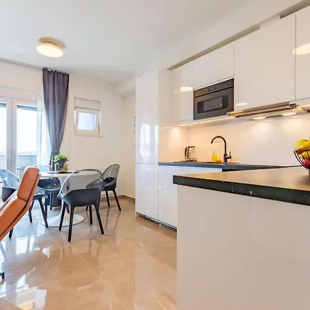 Lpl Luxury Apartament