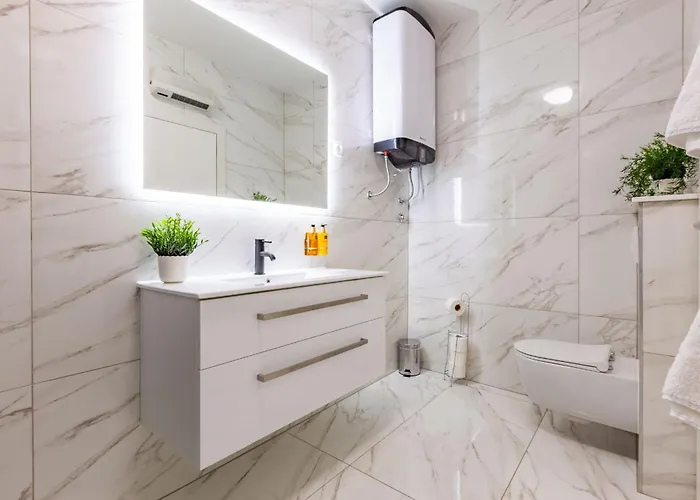 Lpl Luxury Apartman *