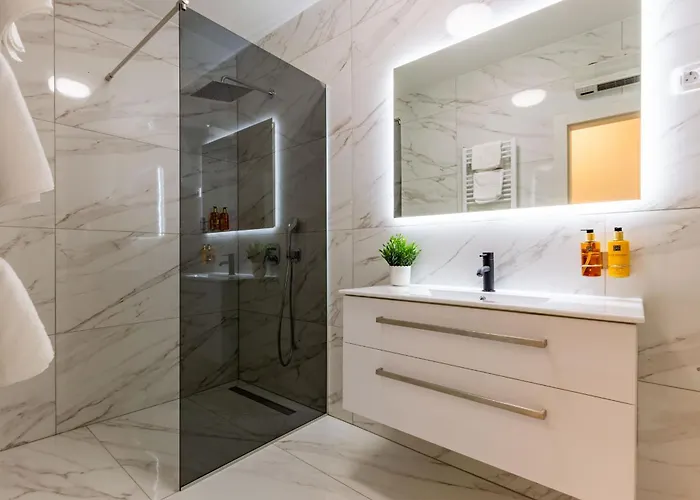 Lpl Luxury Apartman Zára