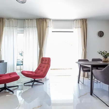 Lpl Luxury Apartment