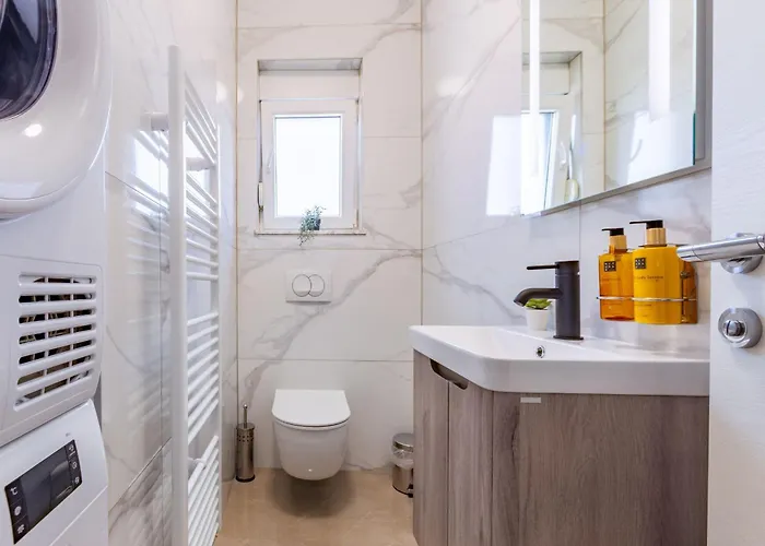 Lpl Luxury Apartment